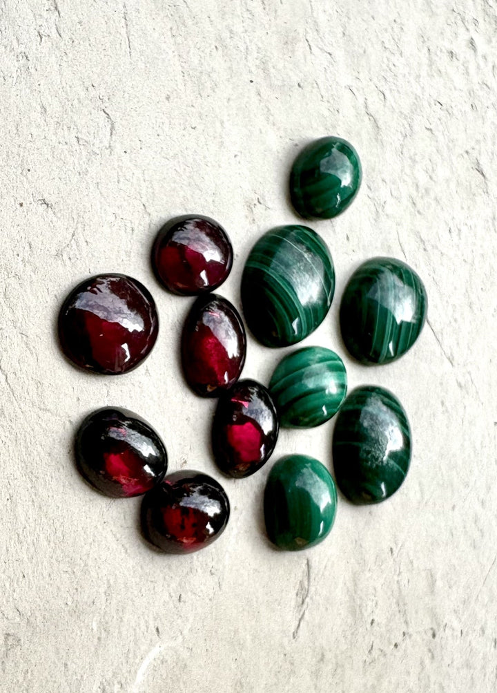 CLOSEOUT LOT 12 Cabochons Garnet and Malachite - Mixed Lots