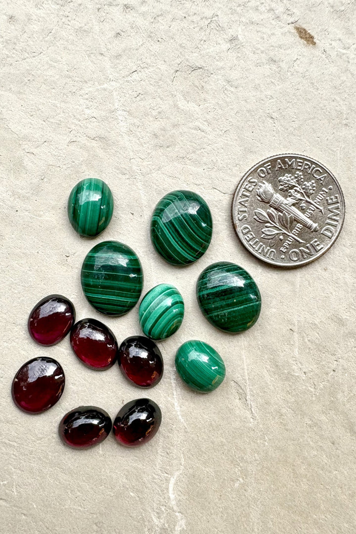 CLOSEOUT LOT 12 Cabochons Garnet and Malachite - Mixed Lots