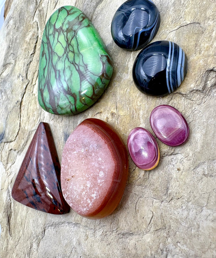 CLOSEOUT LOT of 7 Cabochons Druzy Spiny Oyster Sardonyx