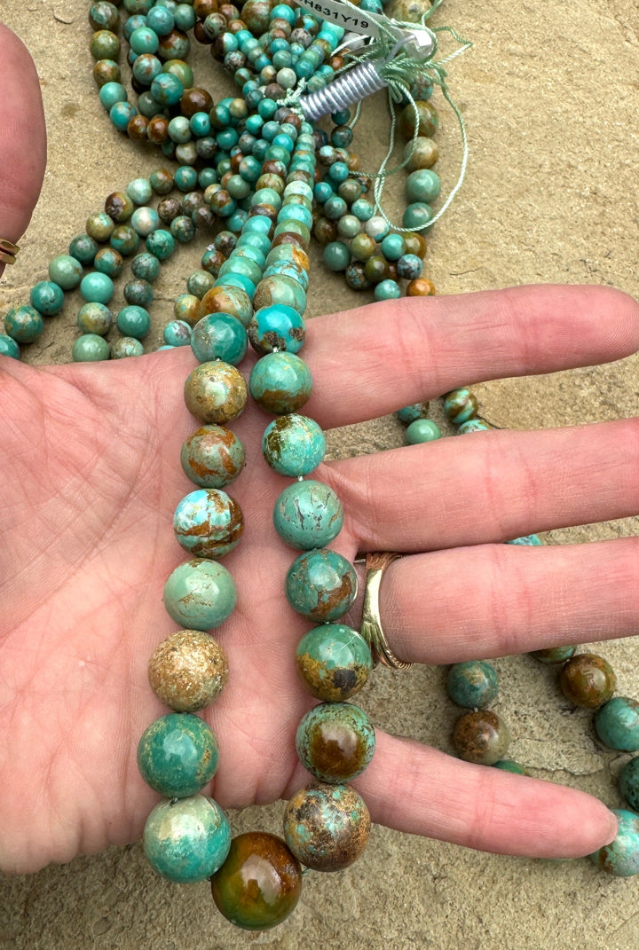 Hubei Turquoise (China) Big Chunky Graduated Round Bead