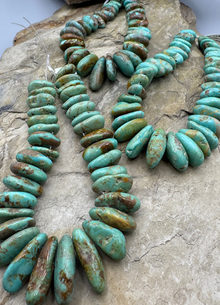 Kingman Turquoise (AZ) Long Graduated Bead Focal Strand 8