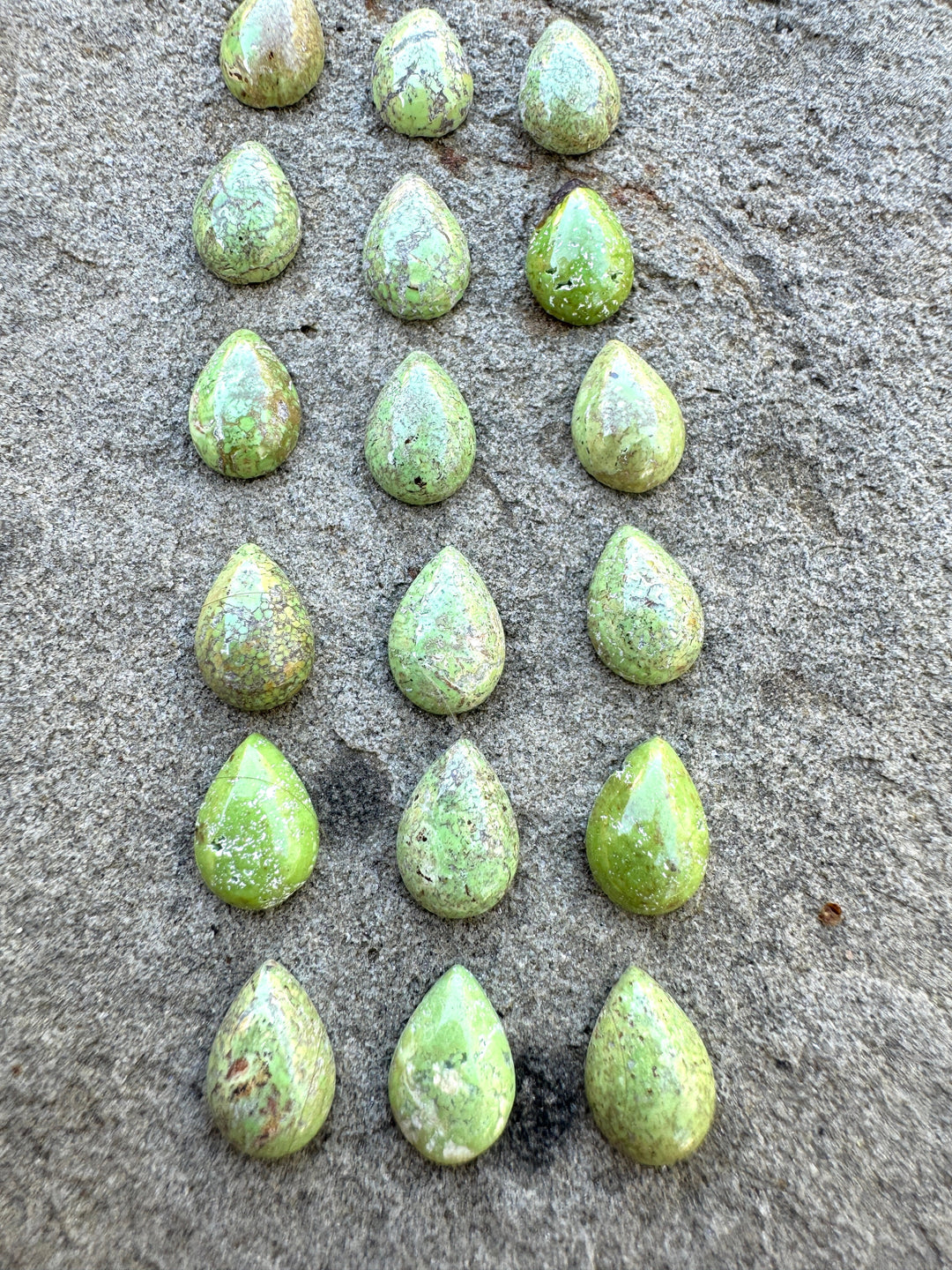 RARE Gaspeite (Canada)7x10mm Teardrop Cabochons (Package