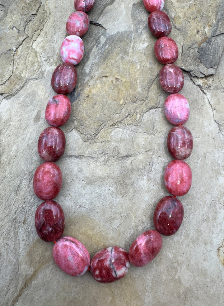 RARE Natural Thulite (Norway) 12x17mm Oval Beads 16 inch