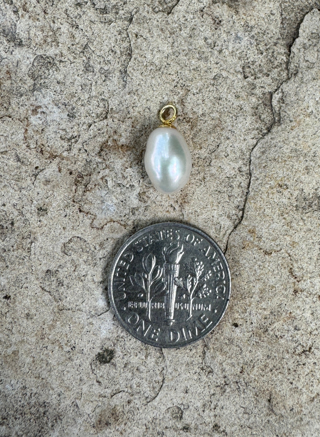 White Fresh Water Pearl Pendant 7x10mm - Freshwater Pearl
